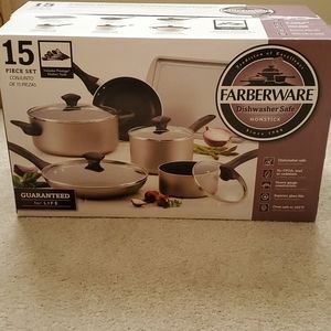 Farberware pots and pans 15 piece set.